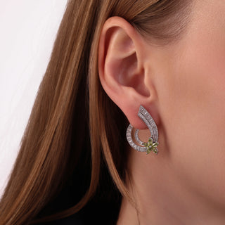 APPLE SEED ALLURE 18K GOLD BAGUETTE DIAMOND PINK SAPPHIRE EARRINGS