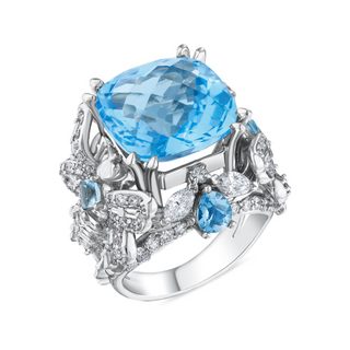 QUEEN BEE 18K GOLD DIAMOND BLUE TOPAZ RING